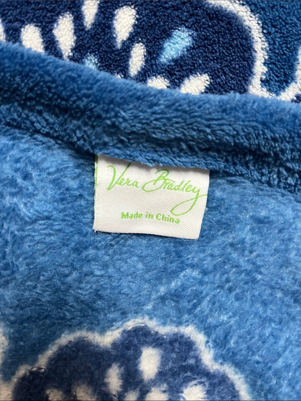 Vera Bradley Navy “Petal Splash chrysanthemum” pattern Blanket